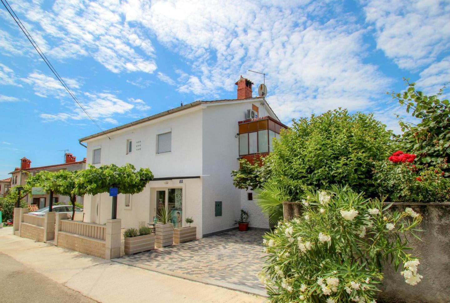 Amelie Lägenhet Novigrad Istria Exteriör bild